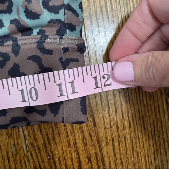 The Farmers Market Global Leopard Camo Sports Bra Size Small, NWOT - Picture 4 of 4